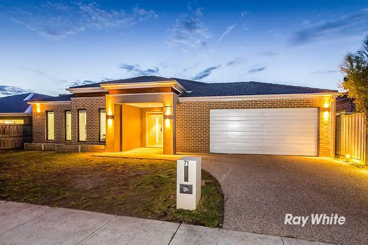 71 Melington Drive, Lyndhurst VIC 3975