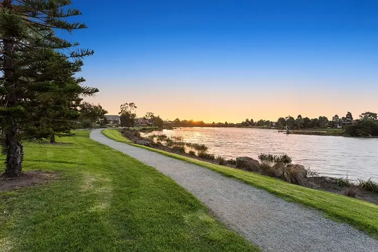 Fourth view of Homely house listing, 5 Serpentine Court, Waterways VIC 3195