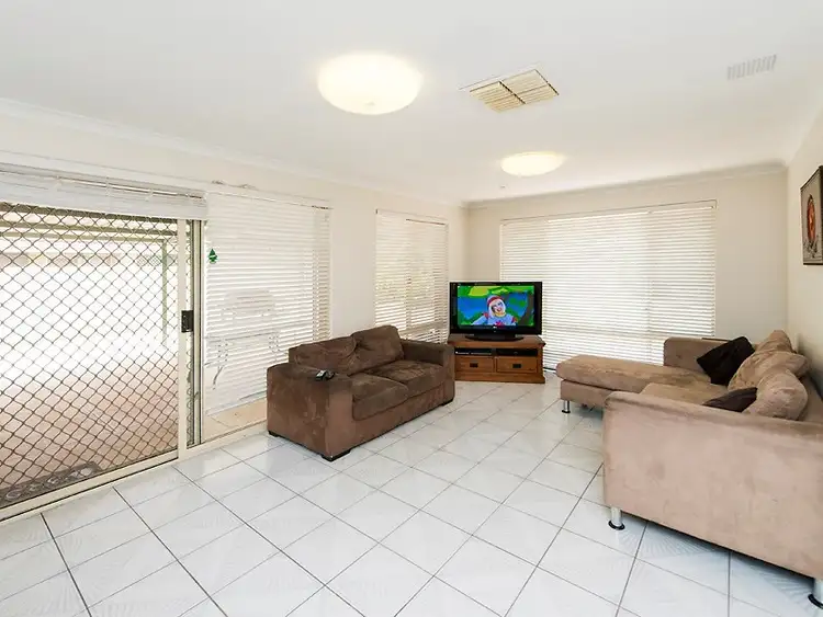 Fifth view of Homely house listing, 6 Exmouth Place, Thornlie WA 6108