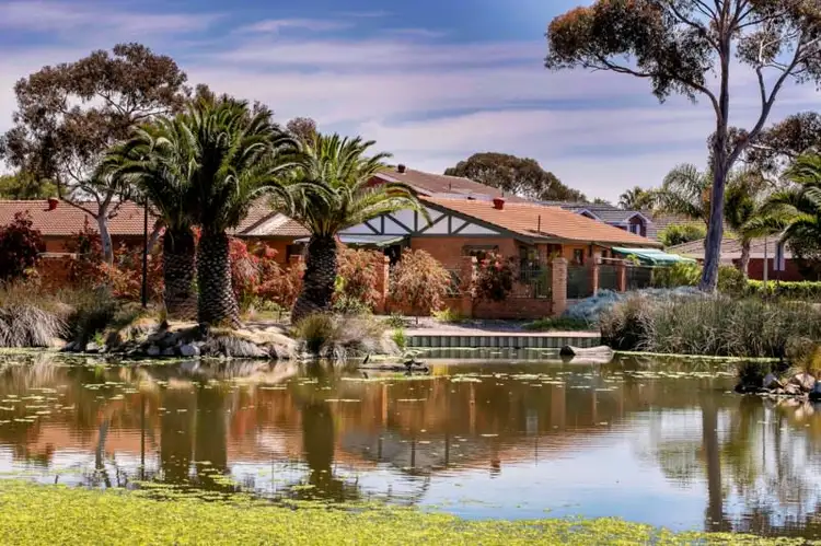 1/3 Cocos Grove, West Lakes SA 5021