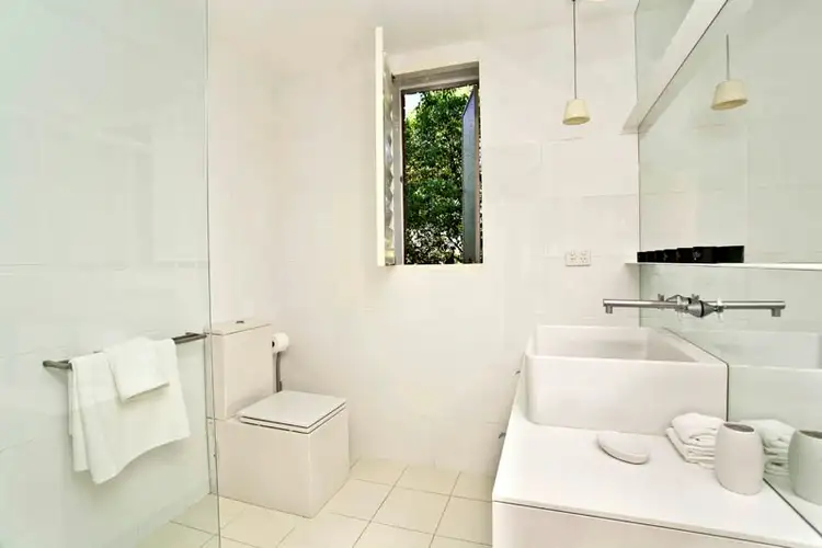 Fifth view of Homely apartment listing, 52/8 Birtley Place, Elizabeth Bay NSW 2011