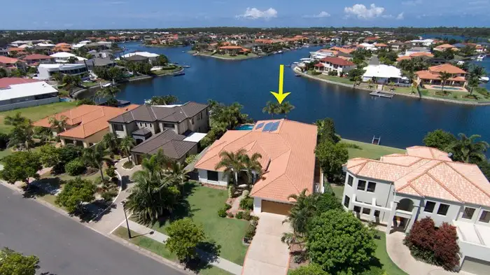 18 Calmwater Crescent, Helensvale QLD 4212