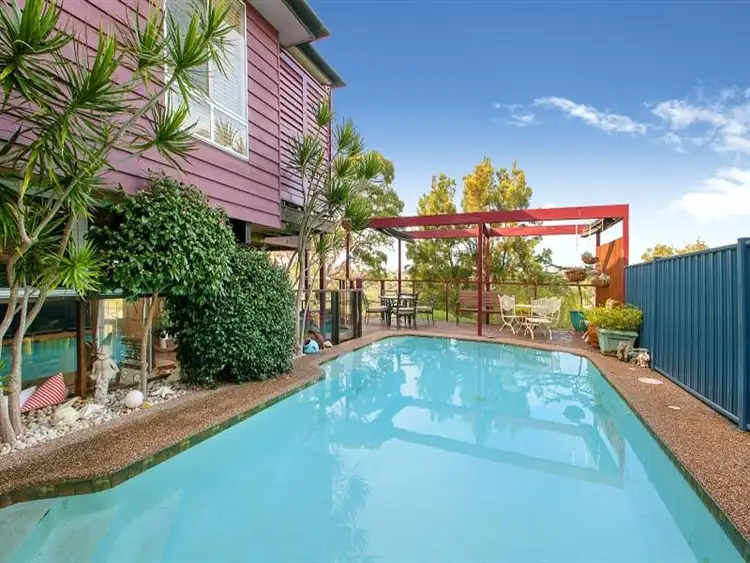 Second view of Homely house listing, 10 Lantana Road, Engadine NSW 2233