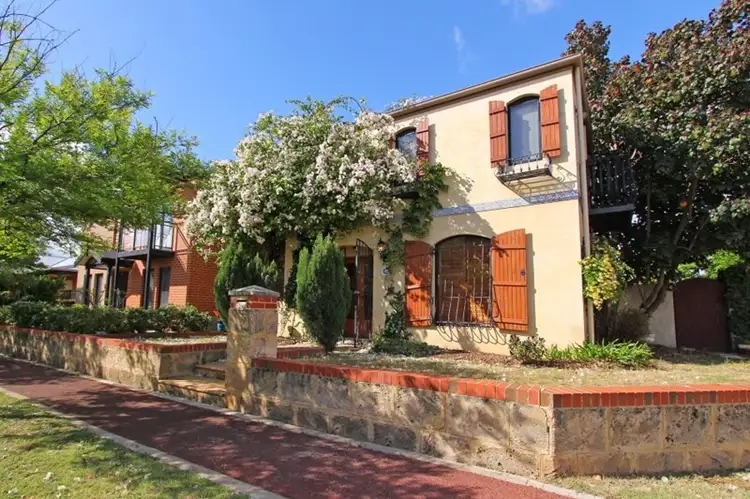 17 The Boardwalk, Ascot WA 6104