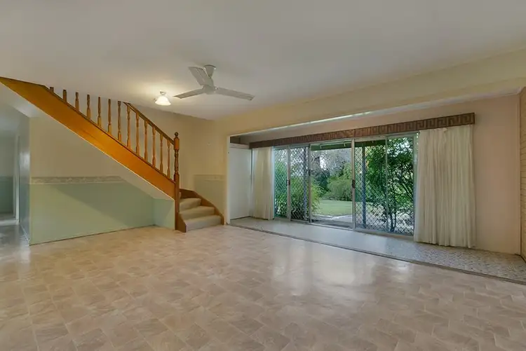 Second view of Homely house listing, 5 Diana Court, Alexandra Hills QLD 4161