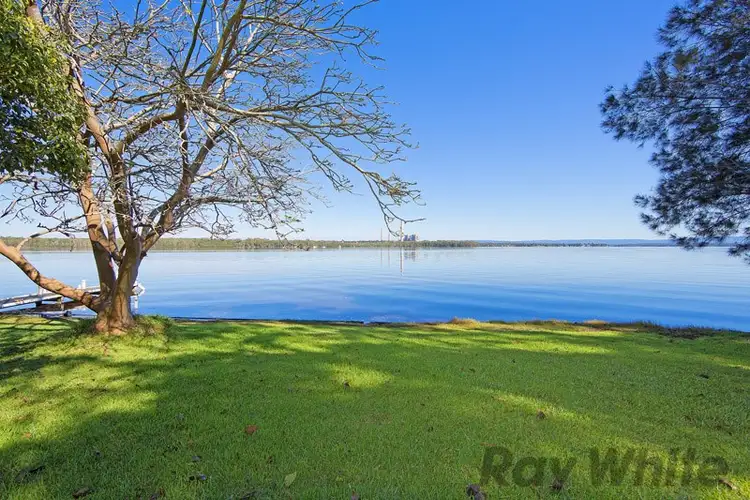 38 Sunset Parade, Chain Valley Bay NSW 2259