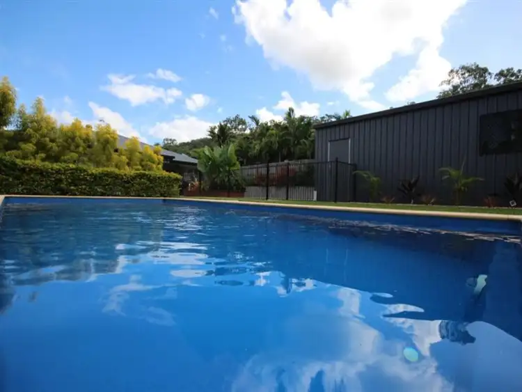 6 Diamond Crescent, Sarina QLD 4737