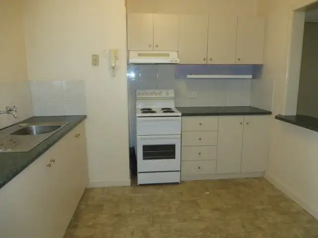 Sixth view of Homely house listing, 21/4 Canham Way, Orelia WA 6167