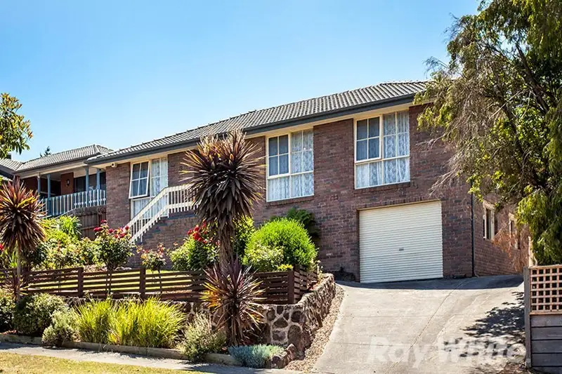 Main view of Homely house listing, 3 Hutchins Avenue, Endeavour Hills VIC 3802