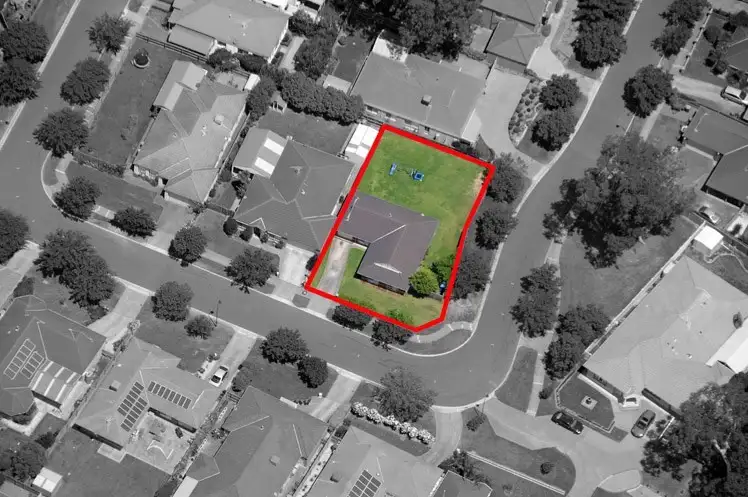 19 May Gibbs Crescent, Lynbrook VIC 3975