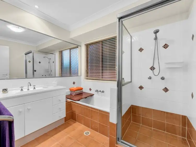 Seventh view of Homely house listing, 2 Leanne Close, Mcdowall QLD 4053