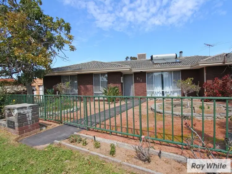 212 William Street, Beckenham WA 6107