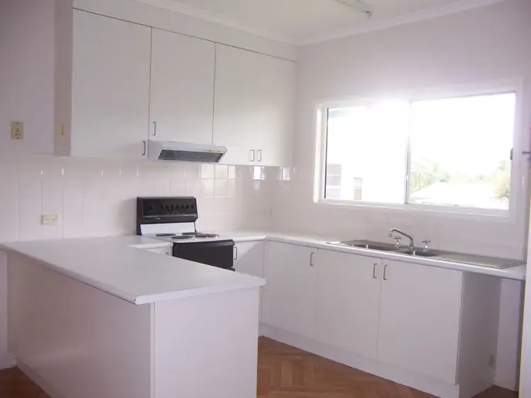 Second view of Homely house listing, 2 Thomas Place, Emerald QLD 4720