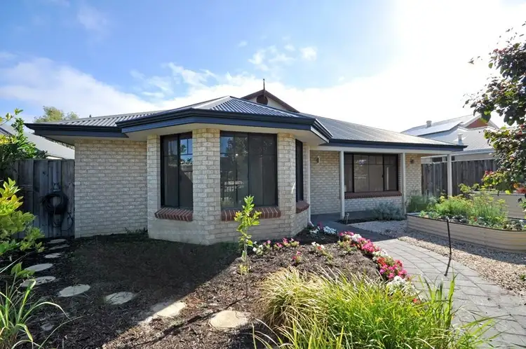 12 Flora Valley Grove, Ellenbrook WA 6069
