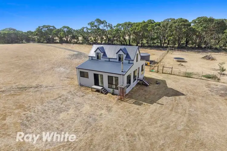 720-780 Clarkes Road, Anakie VIC 3213