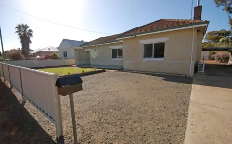 42 Ensign Street, Narrogin WA 6312