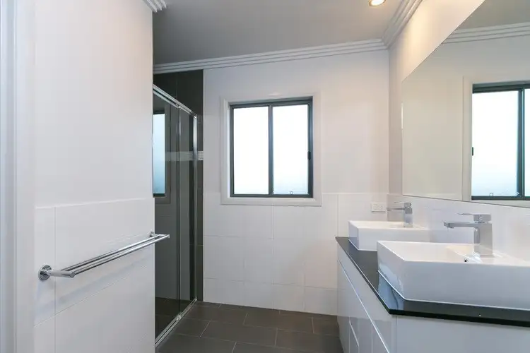 Fifth view of Homely house listing, 1/19 Greenfield Drive, Epsom VIC 3551