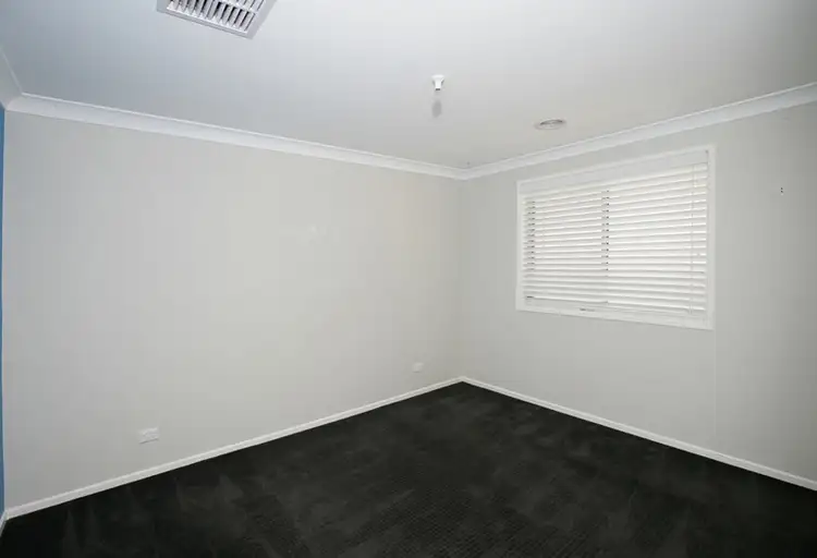 Fifth view of Homely house listing, 10 Tahara Crescent, Estella NSW 2650