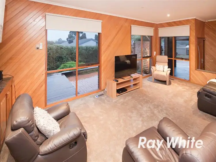 Fourth view of Homely house listing, 2 Airlie Court, Langwarrin VIC 3910