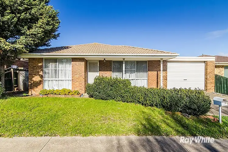 34 Bates Street, Cranbourne West VIC 3977