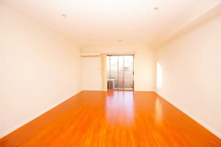 Fifth view of Homely townhouse listing, 3/46 Kings Road, St Albans VIC 3021