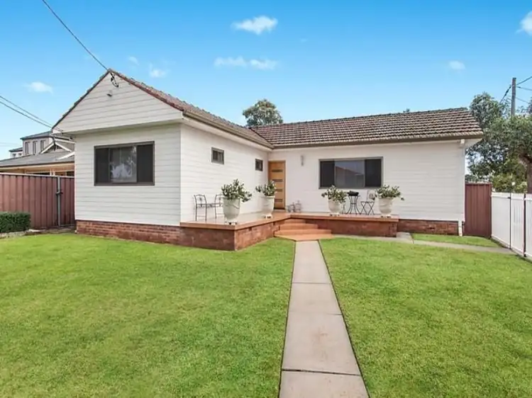27 Barton Street, Smithfield NSW 2164