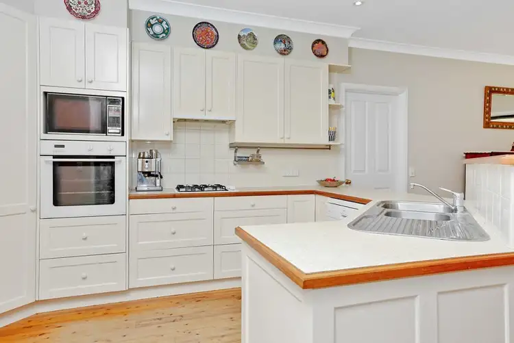 Sixth view of Homely house listing, 18 Marchmont Drive, Mittagong NSW 2575