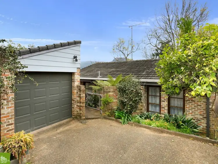 82a Woodlawn Avenue, Mangerton NSW 2500