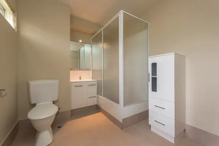 Sixth view of Homely apartment listing, Unit 4/110 Central Avenue, Inglewood WA 6052