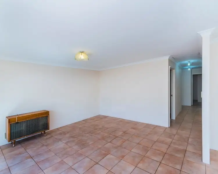 Fifth view of Homely unit listing, 2/19 Ungaroo Road, Westminster WA 6061