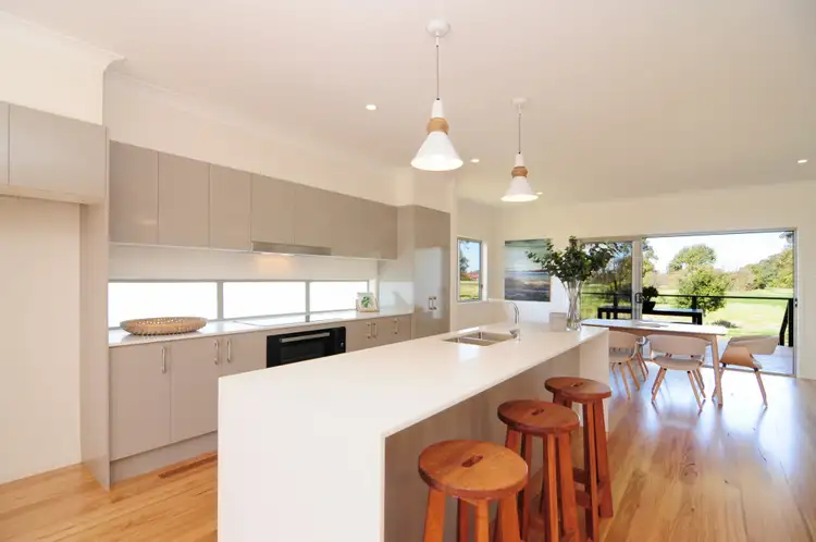 54 Lyrebird Drive, Nowra NSW 2541