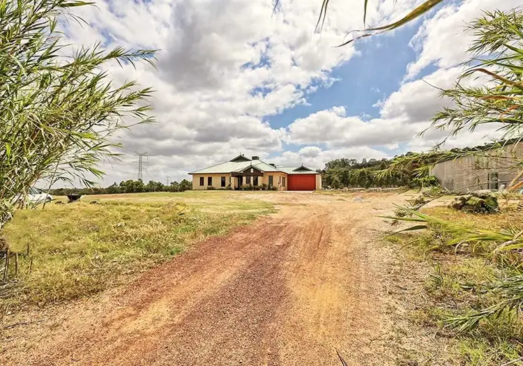 Main view of Homely house listing, 276 Gosnells Road East, Orange Grove WA 6109