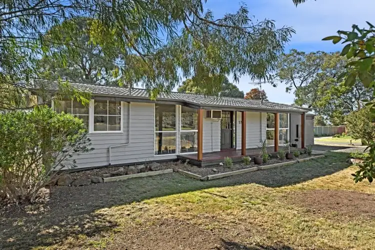 57 Metcalfe Drive, Romsey VIC 3434