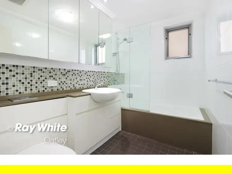 Seventh view of Homely house listing, 2/33 Martin Place, Mortdale NSW 2223