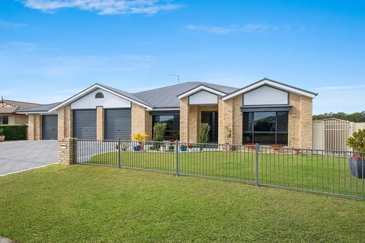 8 Bayview Drive, Yamba NSW 2464