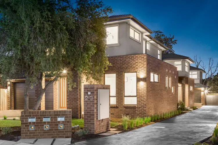 2/23 Farleigh Avenue, Burwood VIC 3125
