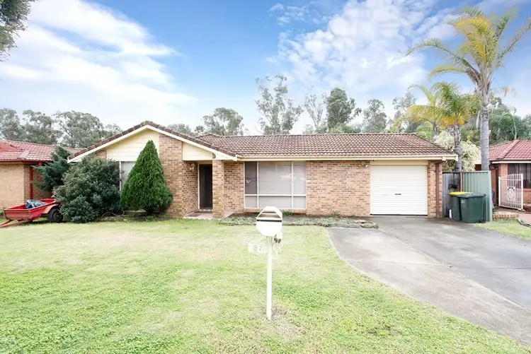 37 Colebee Crescent, Hassall Grove NSW 2761