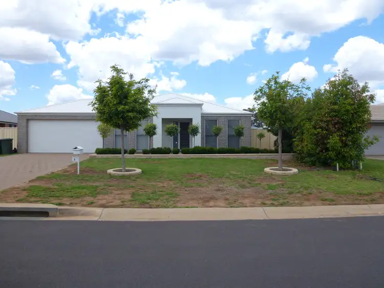 Main view of Homely house listing, 5 Durum Circuit, Dubbo NSW 2830