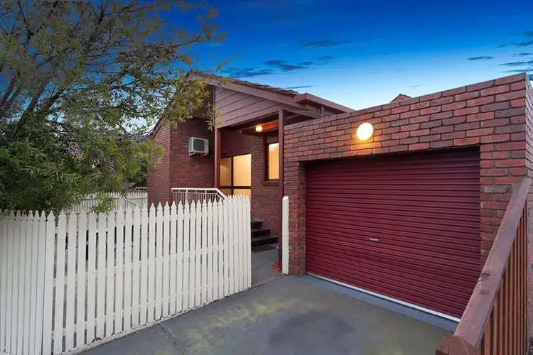 Main view of Homely unit listing, 1/60 Moonya Road, Carnegie VIC 3163