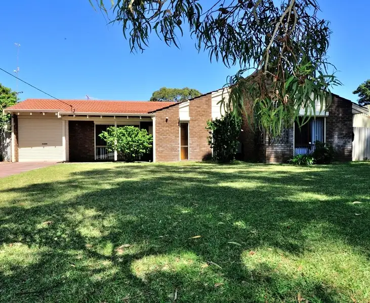 86 Cambridge Crescent, Cooloongup WA 6168