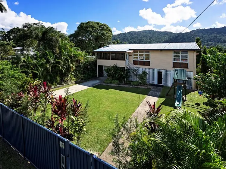 210 Greenslopes Street, Edge Hill QLD 4870