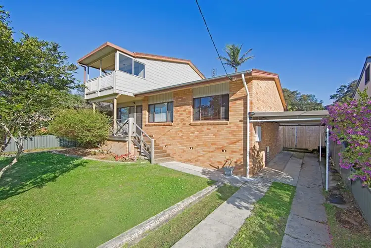 36 Rays Road, Bateau Bay NSW 2261
