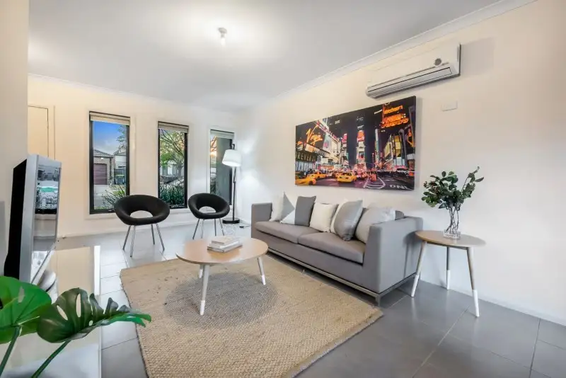 Main view of Homely townhouse listing, 21 Huntingfield Street, Craigieburn VIC 3064