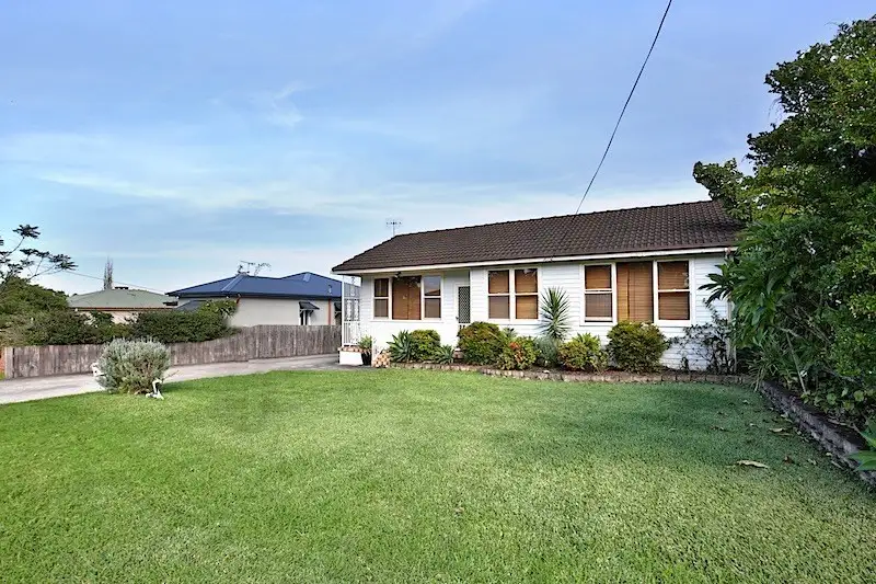 Main view of Homely house listing, 10 Lynburn Avenue, Bomaderry NSW 2541