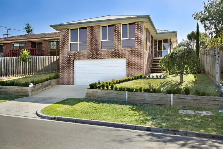 1 St Andrews Drive, Chirnside Park VIC 3116