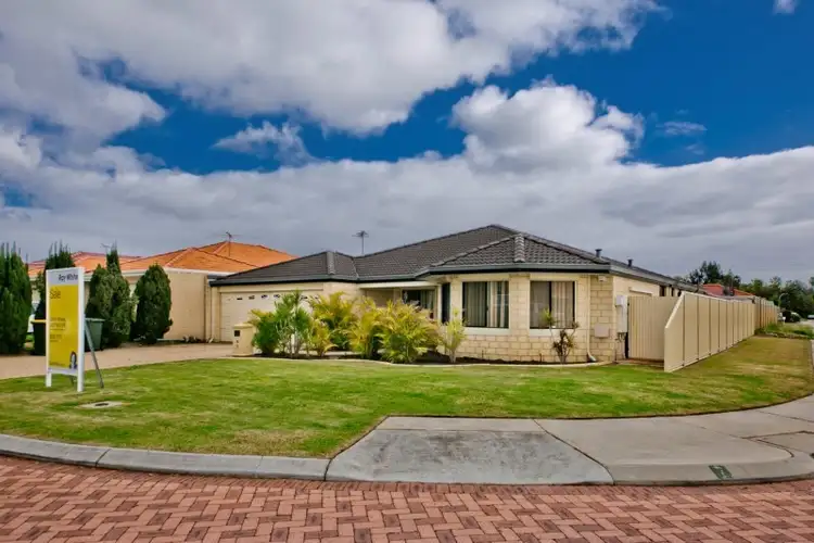 2 Bridgeman Drive, Bennett Springs WA 6063