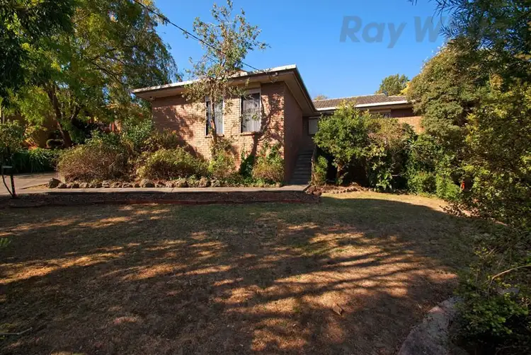 10 HIGHVIEW Drive, Mooroolbark VIC 3138