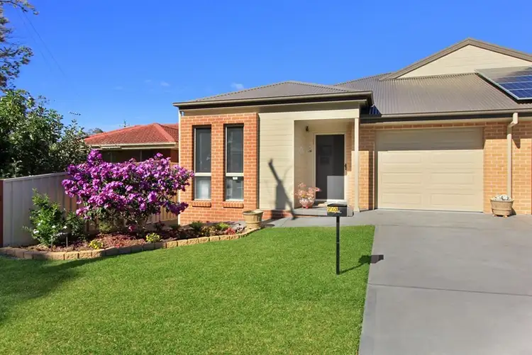 2/3 Maple Street, Albion Park Rail NSW 2527