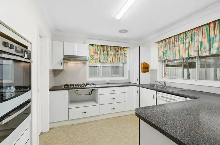 Fifth view of Homely house listing, 4 Oaks Avenue, Kanahooka NSW 2530