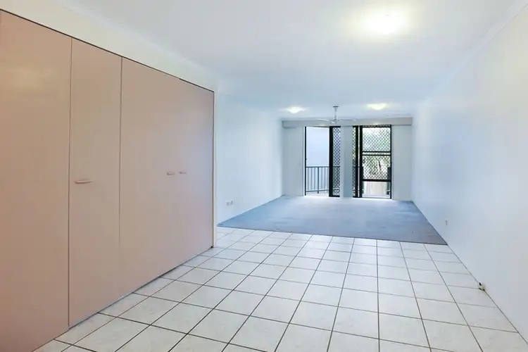 Fifth view of Homely apartment listing, 3/124 Queen Street, Southport QLD 4215